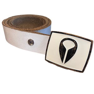 Nixon white leather‎ belt metal buckle 1 3/8” width 48” length B43